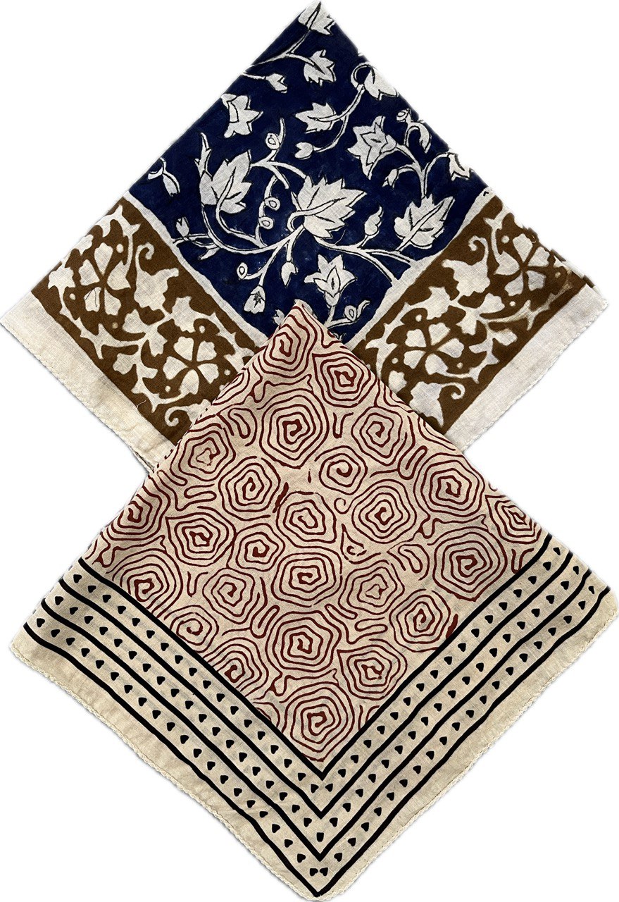 Women Bulk Bandanas Set of 2 Nearby